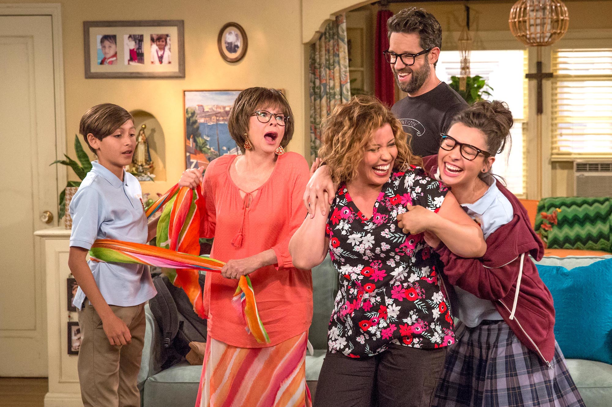7 motivos pra você assistir “One Day at a Time”